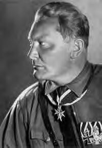 Герман Геринг - этот летчик Первой мировой войны своим геройством был известен всей Германии. Менее известно было его пристрастие к наркотикам