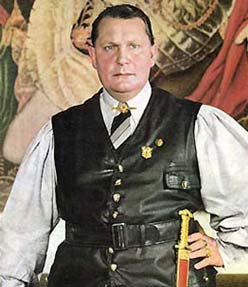 Герман Геринг - второй человек Третьего Рейха, ответственный за четырехлетний план развития военной промышленности, он же - шеф Люфтваффе