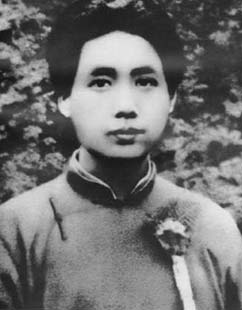Мао Цзэдун - вождь китайских коммунистов, автор лозунга: Винтовка рождает власть